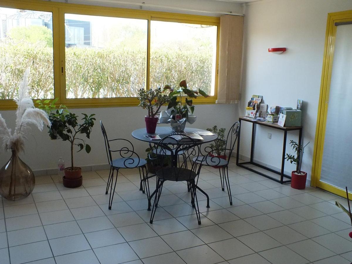 Logis Hotel Restaurant Le Clos Saint Loup Bram Екстер'єр фото