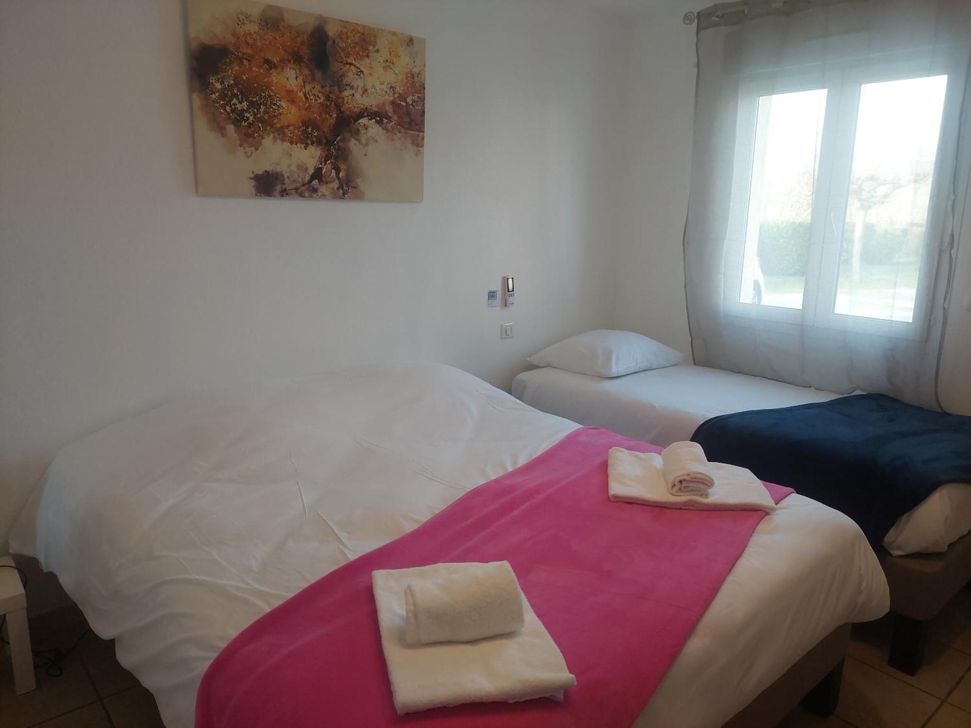 Logis Hotel Restaurant Le Clos Saint Loup Bram Екстер'єр фото
