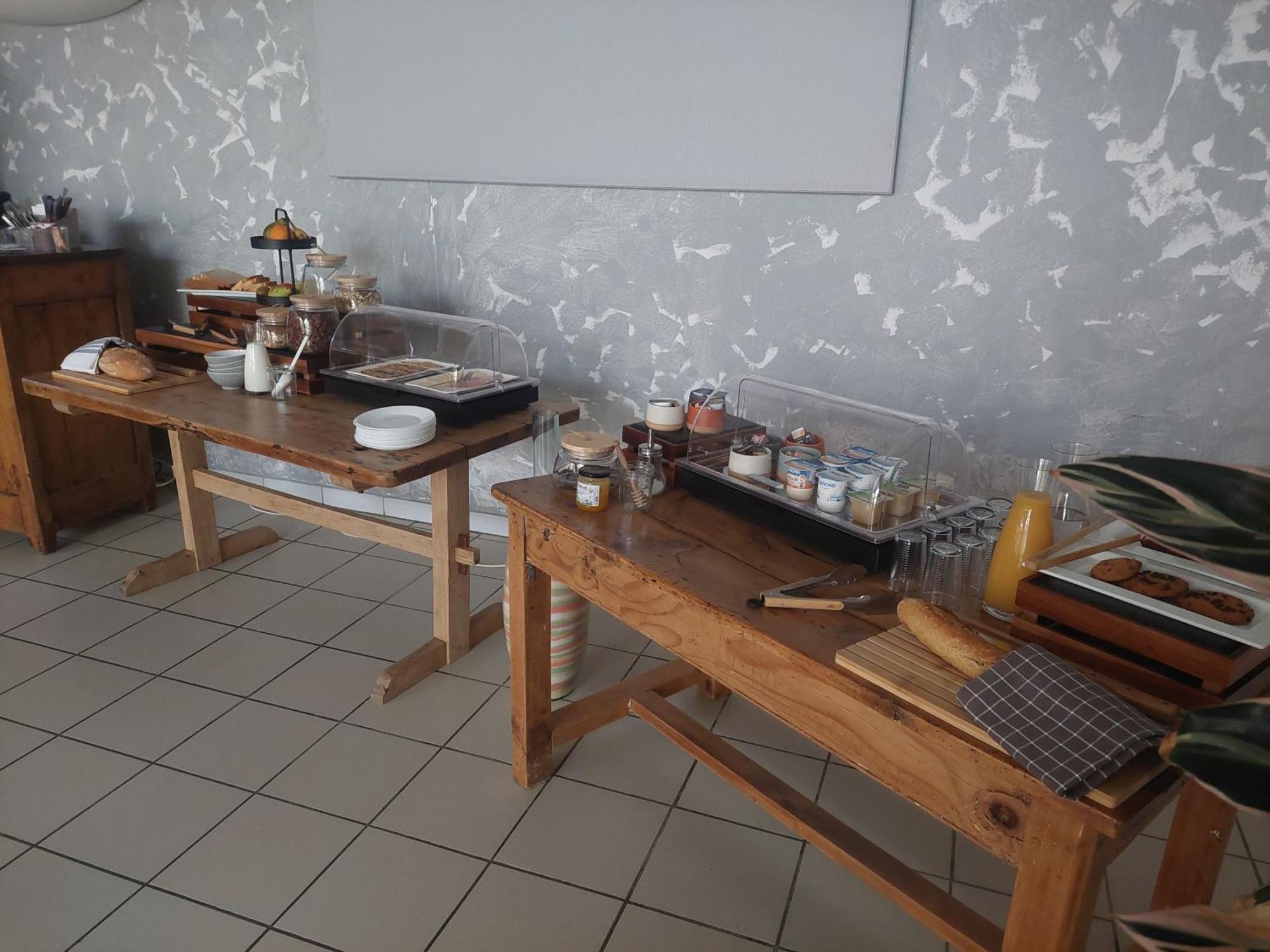 Logis Hotel Restaurant Le Clos Saint Loup Bram Екстер'єр фото