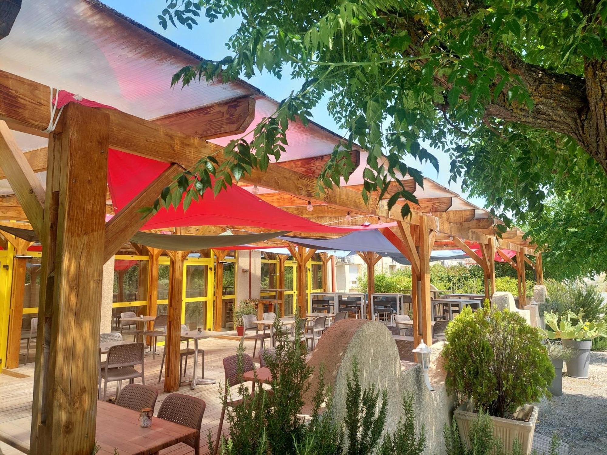 Logis Hotel Restaurant Le Clos Saint Loup Bram Екстер'єр фото